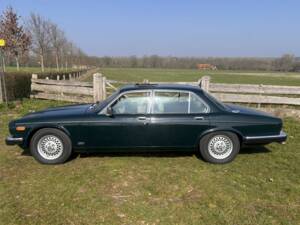 Bild 3/8 von Jaguar XJ 12 (1992)