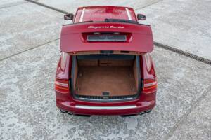 Image 33/45 of Porsche Cayenne Turbo (2009)