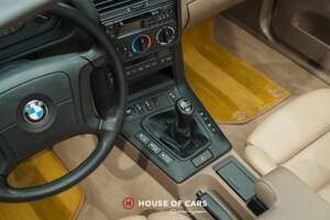 Immagine 20/24 di BMW 320i (1995)