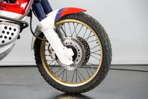 Bild 28/50 von Honda DUMMY (1990)