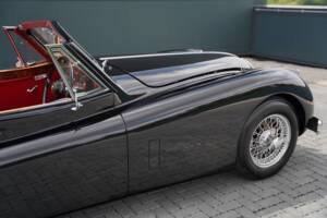 Image 40/50 of Jaguar XK 140 DHC (1956)