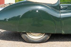 Image 12/50 of Jaguar XK 120 DHC (1954)