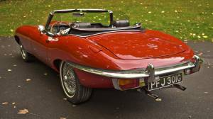 Image 17/50 of Jaguar E-Type (1969)