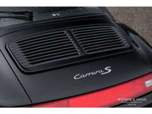 Image 25/32 de Porsche 911 Carrera S (1997)