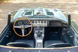 Image 32/50 de Jaguar Type E 3.8 (1964)