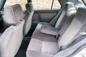 Image 11/50 of Alfa Romeo 75 2.0 Twin Spark (1988)