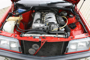 Afbeelding 8/12 van Mercedes-Benz 190 D 2.5 (1985)