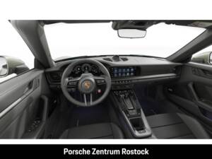 Image 11/14 of Porsche 911 Carrera GTS (1900)