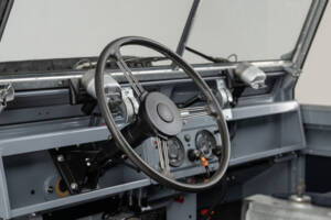Image 16/25 of Land Rover 88 (1961)