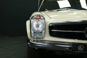 Bild 27/30 von Mercedes-Benz 280 SL (1971)