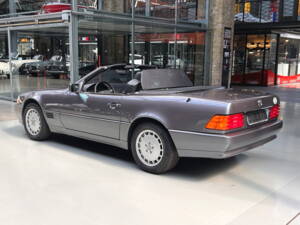 Image 18/49 de Mercedes-Benz SL 280 (1995)