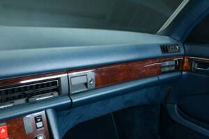 Bild 23/50 von Mercedes-Benz 560 SEC (1988)
