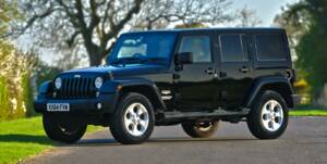 Image 2/50 de Jeep Wrangler Sahara 4.0L (2014)