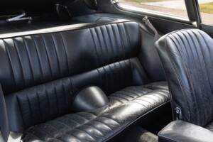 Image 27/40 de Jaguar Type E 4.2 (1966)