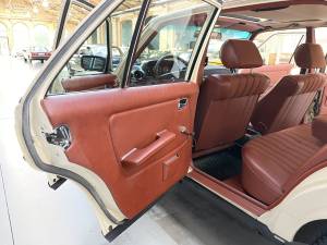 Afbeelding 24/40 van Mercedes-Benz 230 E (1983)
