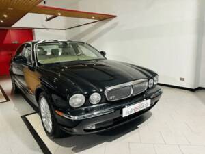 Imagen 3/14 de Jaguar XJ 8 3.5 (2004)