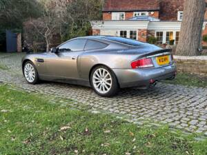 Image 12/29 of Aston Martin V12 Vanquish (2002)