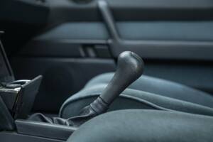 Image 31/50 of Alfa Romeo 75 2.0 Twin Spark (1990)