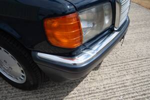 Bild 29/29 von Mercedes-Benz 300 SE (1990)