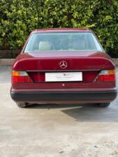 Afbeelding 9/46 van Mercedes-Benz 200 E-16 (1993)