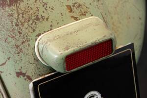 Image 34/50 de Piaggio Vespa 125 (1953)