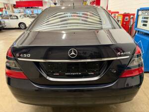 Image 17/18 of Mercedes-Benz S 450 4MATIC (2007)