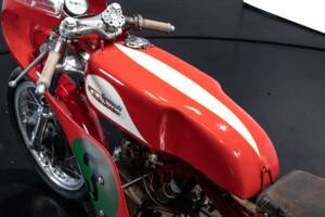 Immagine 17/32 di Aermacchi Harley-Davidson Ala d'oro 250 (1963)