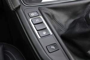 Image 53/98 of BMW M4 (2014)