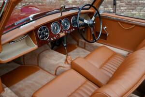 Imagen 21/50 de Aston Martin DB 2/4 Mk II DHC (1955)