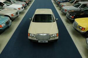 Bild 2/50 von Mercedes-Benz 280 SE (1984)