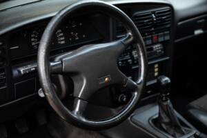 Bild 17/38 von Opel Omega 3,0i 24V (1992)