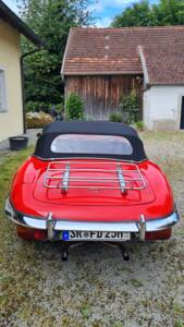 Image 3/9 of Jaguar E-Type (1969)