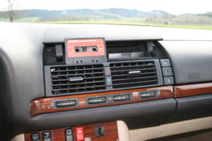 Immagine 54/69 di Mercedes-Benz 500 SE (1992)