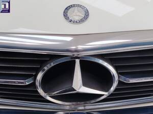 Image 13/53 of Mercedes-Benz 280 SL (1981)