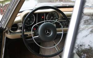 Imagen 41/45 de Mercedes-Benz 280 SL (1968)