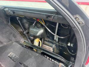 Image 13/29 of Mercedes-Benz 300 TE (1989)