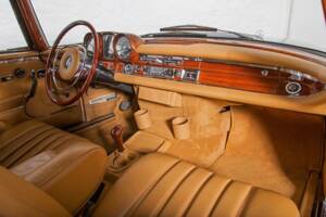Bild 28/34 von Mercedes-Benz 280 SE 3,5 (1969)