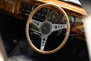 Image 8/50 de Jaguar Mk II 3.8 (1966)
