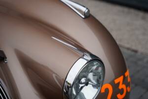 Image 46/50 of Jaguar XK 120 OTS (1950)