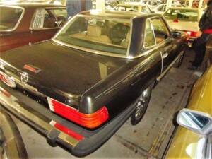 Image 10/30 de Mercedes-Benz 560 SL (1988)
