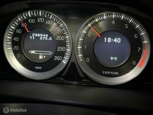 Image 36/44 of Volvo V 70 2.0 T5 (2012)