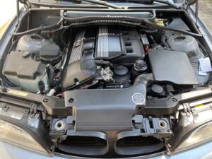 Bild 8/15 von BMW 330Ci (2004)
