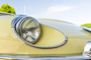 Image 60/78 de Jaguar E-Type (1969)