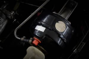 Image 83/97 of Daimler Double Six (1994)