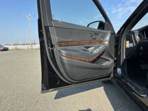 Bild 9/43 von Mercedes-Benz Maybach S 500 (2015)