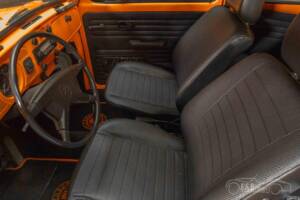 Image 13/19 of Volkswagen Beetle 1600 (1972)
