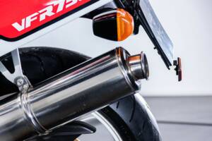 Bild 32/50 von Honda VFR 750R RC 30 (1988)