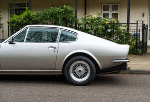 Afbeelding 13/30 van Aston Martin V8 Vantage X-Pack (1987)