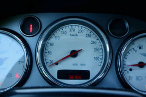 Image 7/50 de Aston Martin V12 Vanquish (2002)