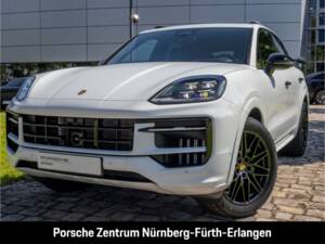 Image 1/50 of Porsche Cayenne GTS (1900)